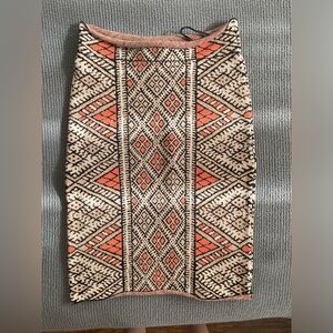 BCBG BANDAGE SKIRT SIZE XS